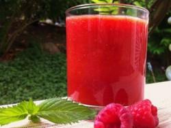 Blood orange and raspberry smoothie