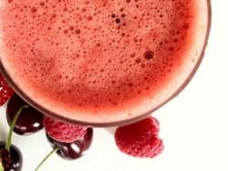 Healthy Raspberry and Cherry Smoothie