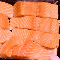 Wild vs Farmed Salmon